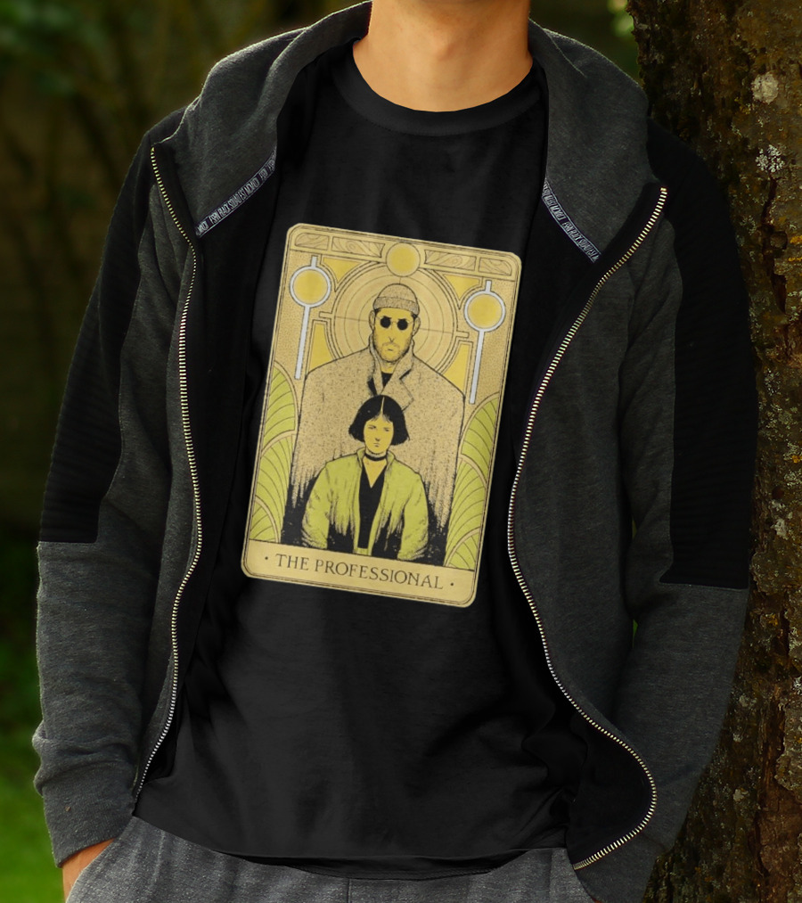 Léon The Professional Tarot Card T-Shirt