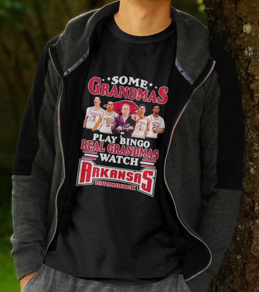 Some Grandmas Play Bingo Real Grandmas Arkansas Razorbacks Razorback T-Shirt