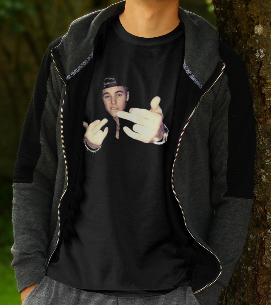 Justin Bieber Middle Finger Gesture Bold Expression T-Shirt