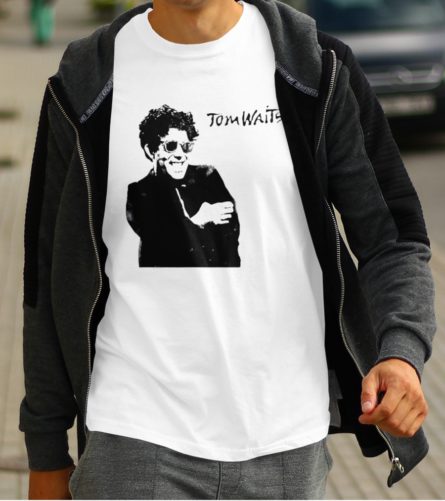 Maya Hawke's Tom Waits T-Shirt