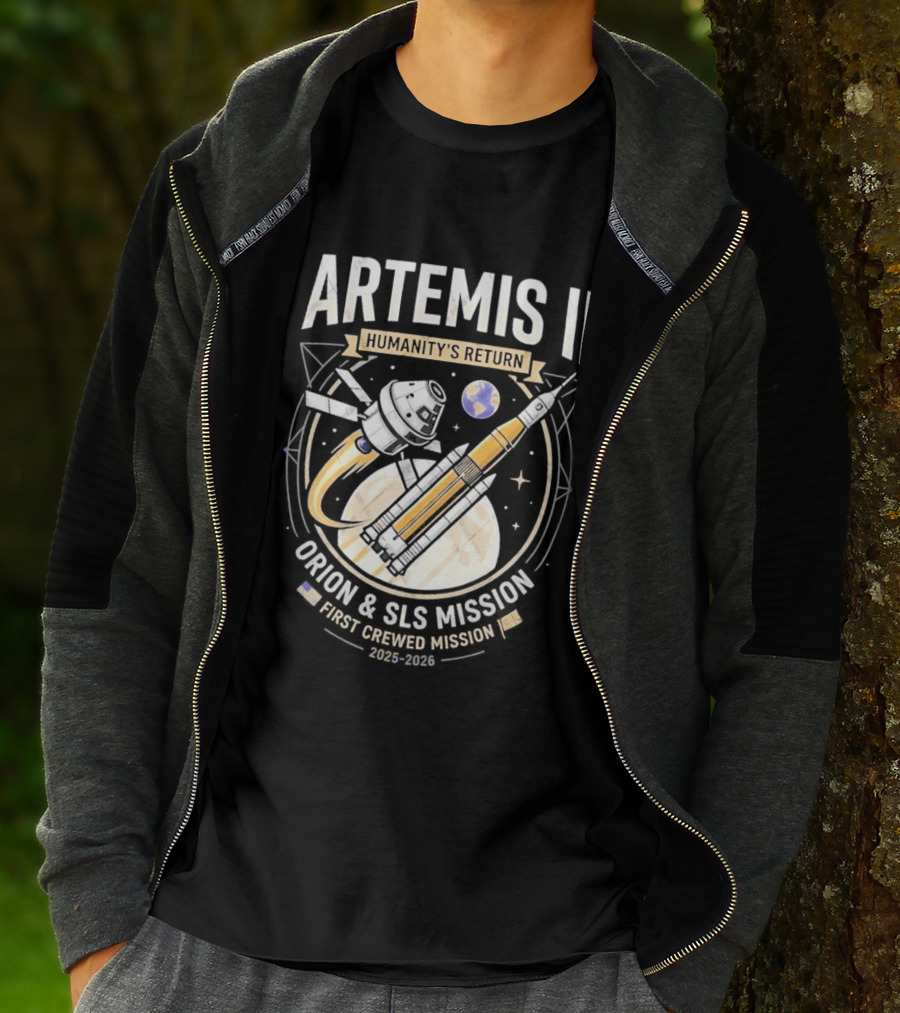 Artemis II Humanity's Return Orion SLS Mission First Crewed Mission 2024 2026 T-Shirt
