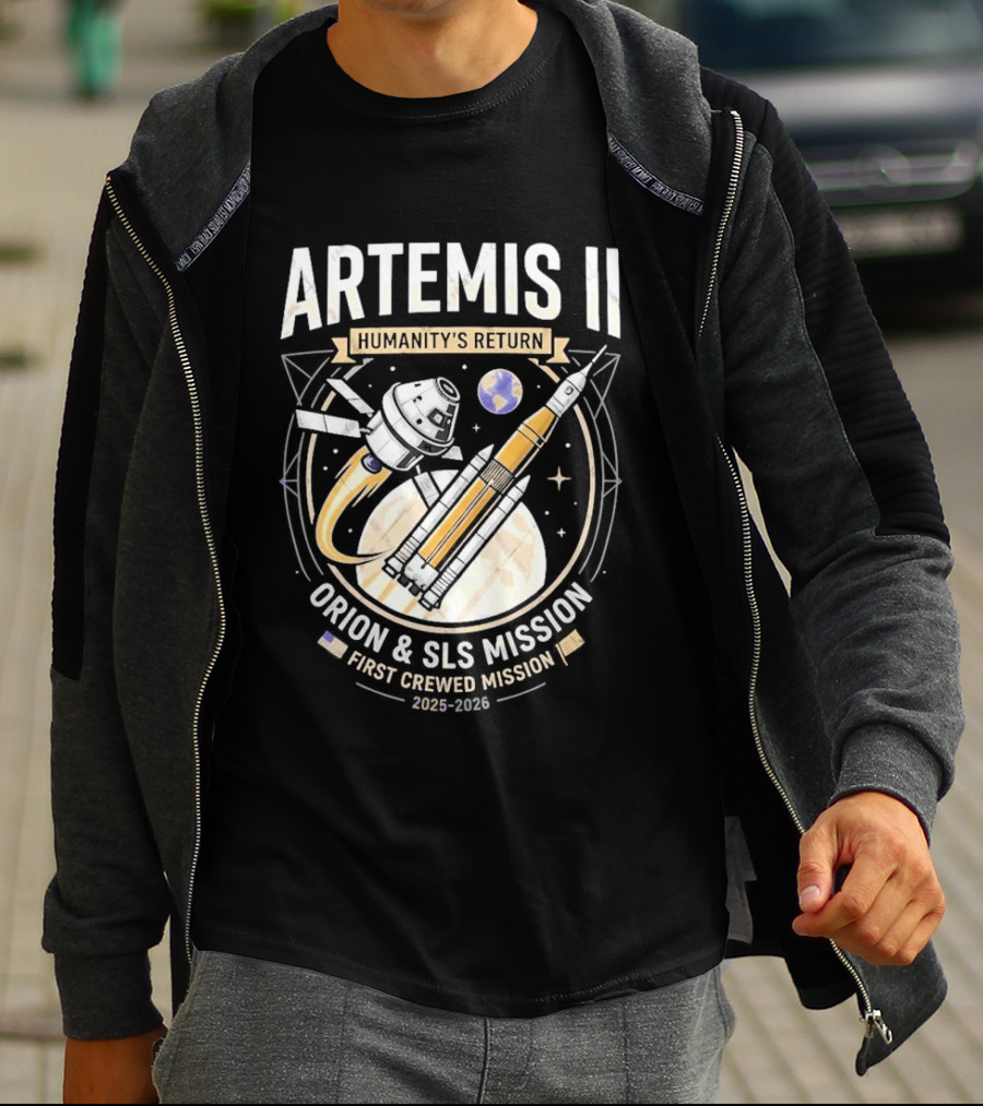 Artemis II Humanity's Return Orion SLS Mission First Crewed Mission 2024 2026 T-Shirt