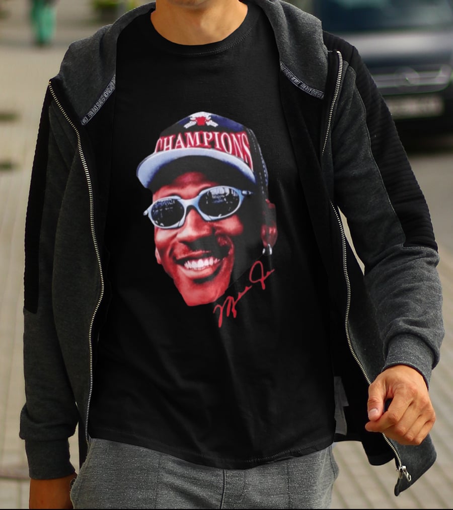 M Jordan Chicago Bulls NBA Champions Big Face T-Shirt