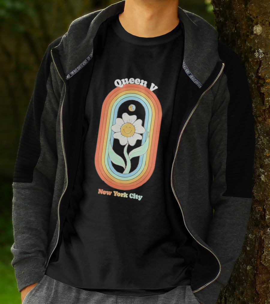 Daisy Rainbow Queen V Yin Yang New York City T-Shirt