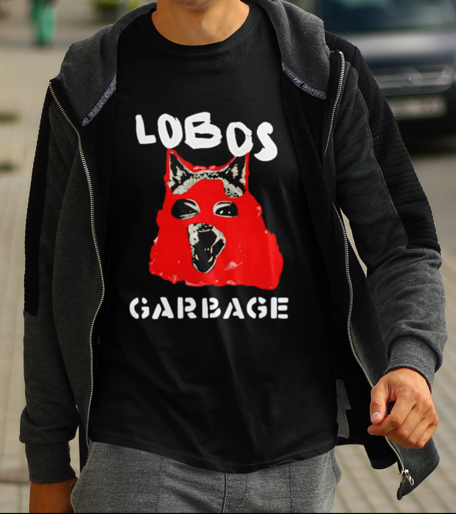 Lobos Dog Red Face Garbage T-Shirt