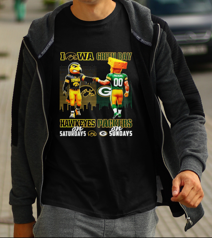 Iowa Hawkeyes On Saturdays Green Bay Packers On Sundays City Skyline T-Shirt