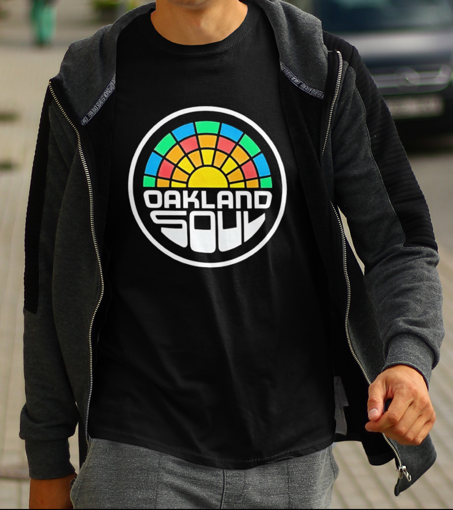 Oakland Soul Retro Rainbow Circle T-Shirt