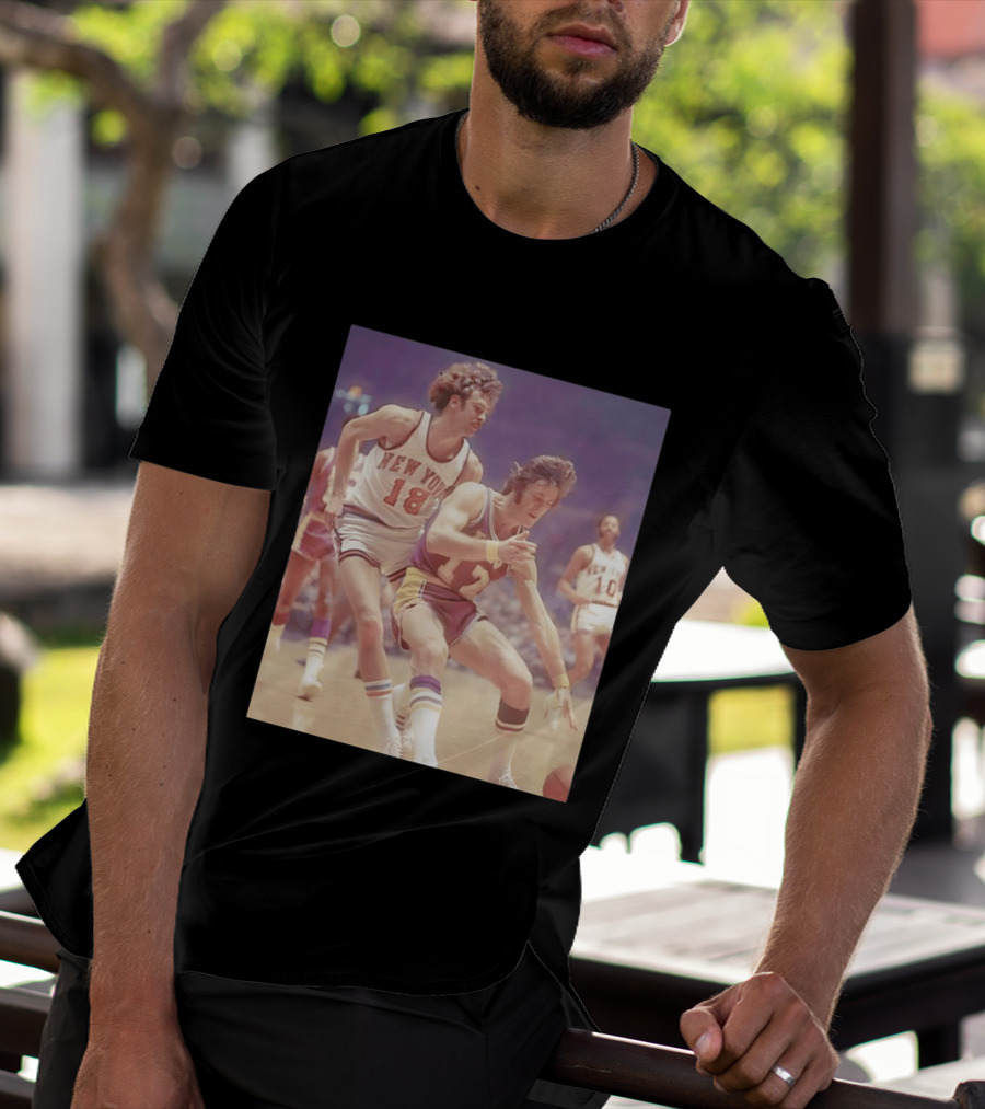 New York 18 Vs Los Angeles 12 Iconic Basketball Legends Phil Jackson Pat Riley Action Moment T-Shirt