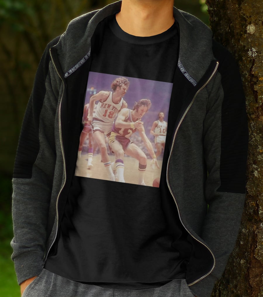 New York 18 Vs Los Angeles 12 Iconic Basketball Legends Phil Jackson Pat Riley Action Moment T-Shirt