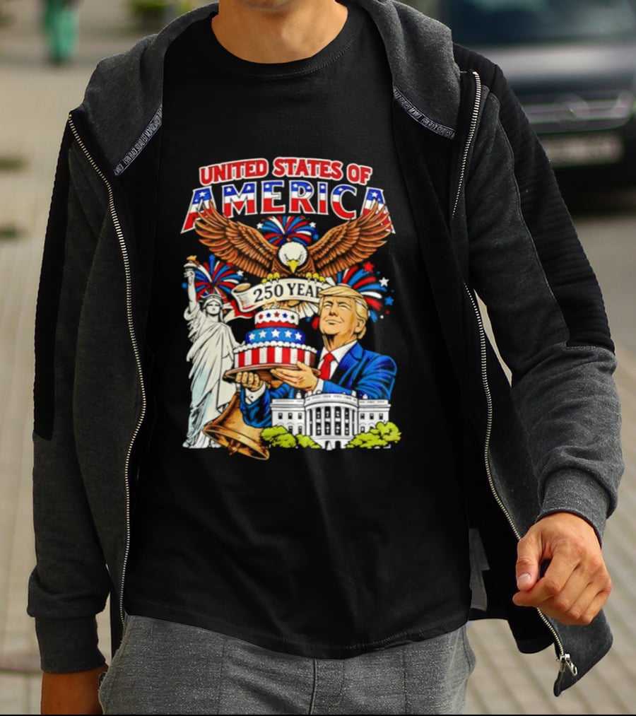 United States Of America 250 Years Celebration 4th Of July Trump With Birthday Cake And Eagle T-Shirt