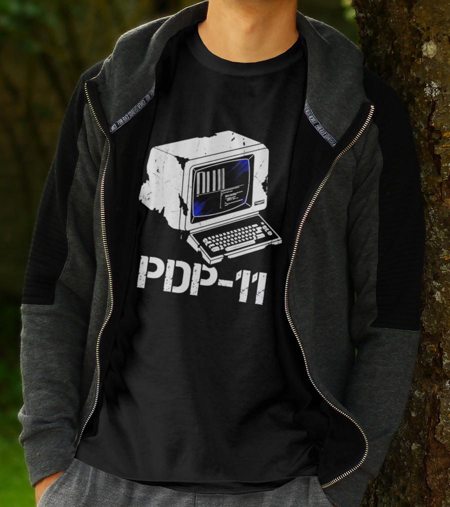 PDP 11 Vintage Computer Terminal Retro Distressed T-Shirt
