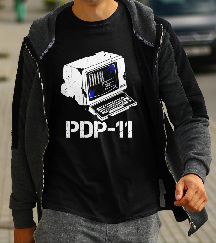 PDP 11 Vintage Computer Terminal Retro Distressed T-Shirt