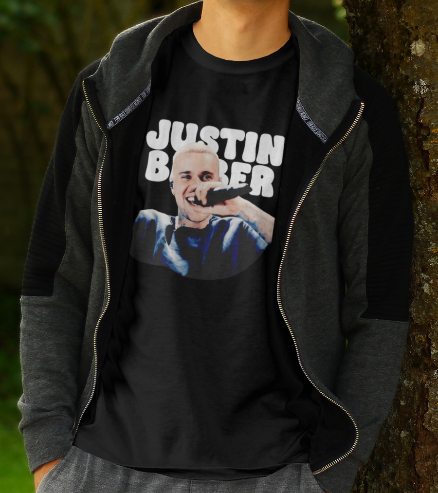 Justin Bieber Singing Microphone Selfie Photo T-Shirt