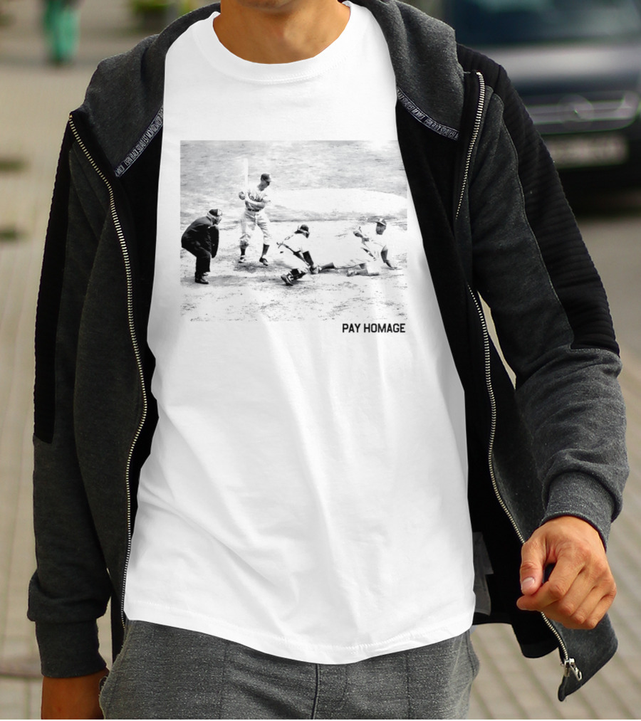 Jackie Robinson Dodgers Pay Homage Vintage Baseball Scene T-Shirt