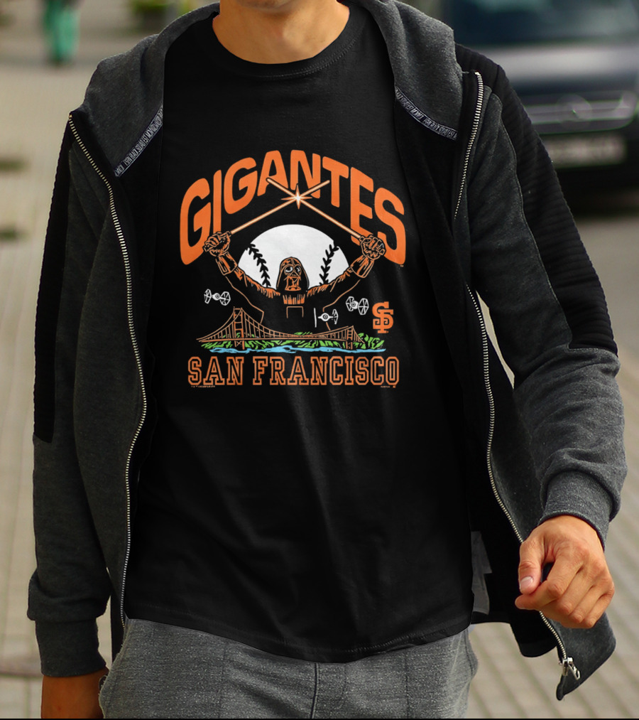 San Francisco Gigantes Darth Vader Crossover With Golden Gate Bridge T-Shirt