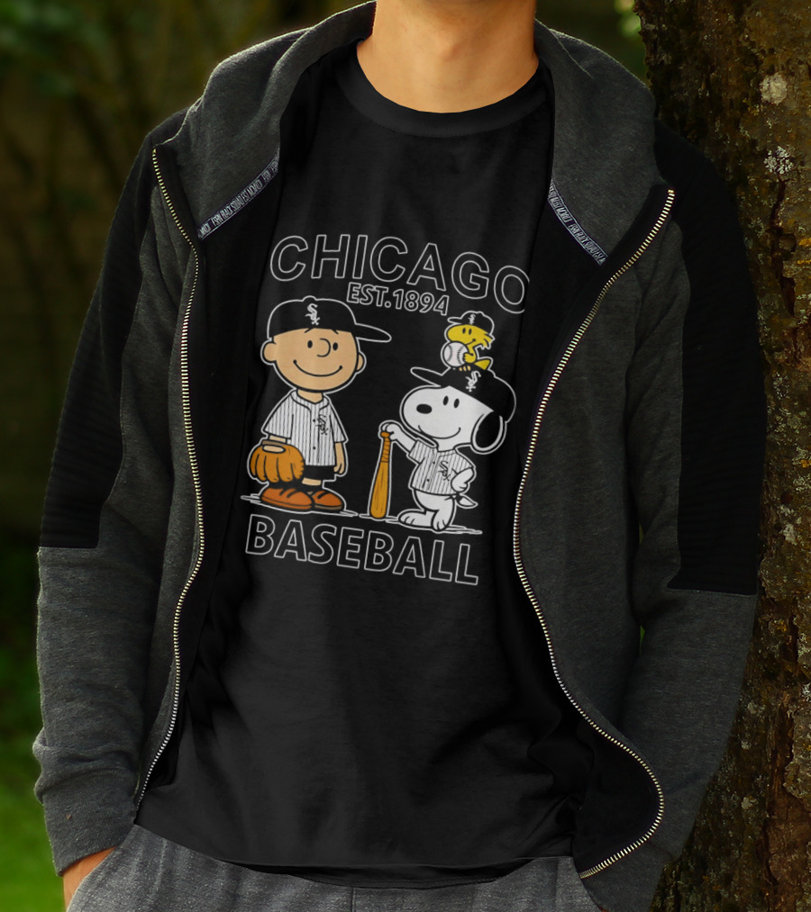 Chicago White Sox Baseball Snoopy Charlie Brown Peanuts Est 1894 T-Shirt
