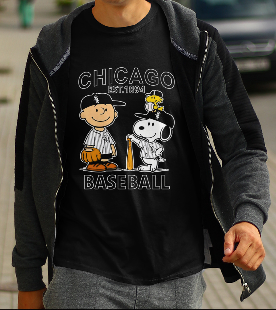 Chicago White Sox Baseball Snoopy Charlie Brown Peanuts Est 1894 T-Shirt