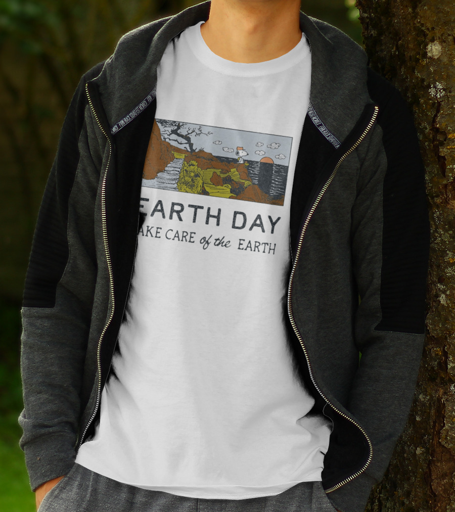 Earth Day Snoopy Woodstock Take Care Of The Earth Sunset Scene T-Shirt
