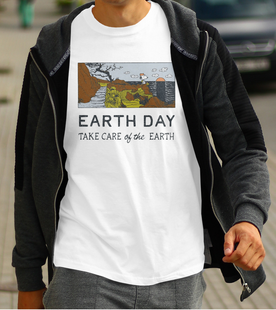 Earth Day Snoopy Woodstock Take Care Of The Earth Sunset Scene T-Shirt