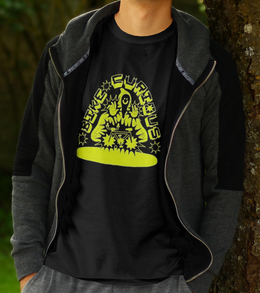 Bike Curious Wizardry Yellow Robe Starburst Biker T-Shirt