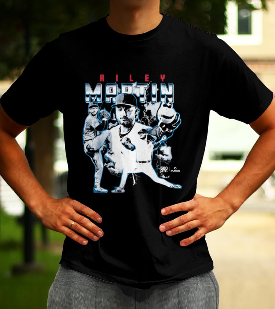 Riley Martin Chicago Cubs MLB Lightning Pitcher Action Scene T-Shirt