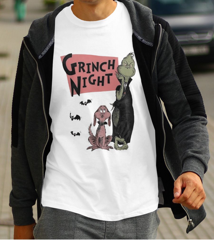 Grinch And Max Halloween Night Spooky Scene T-Shirt