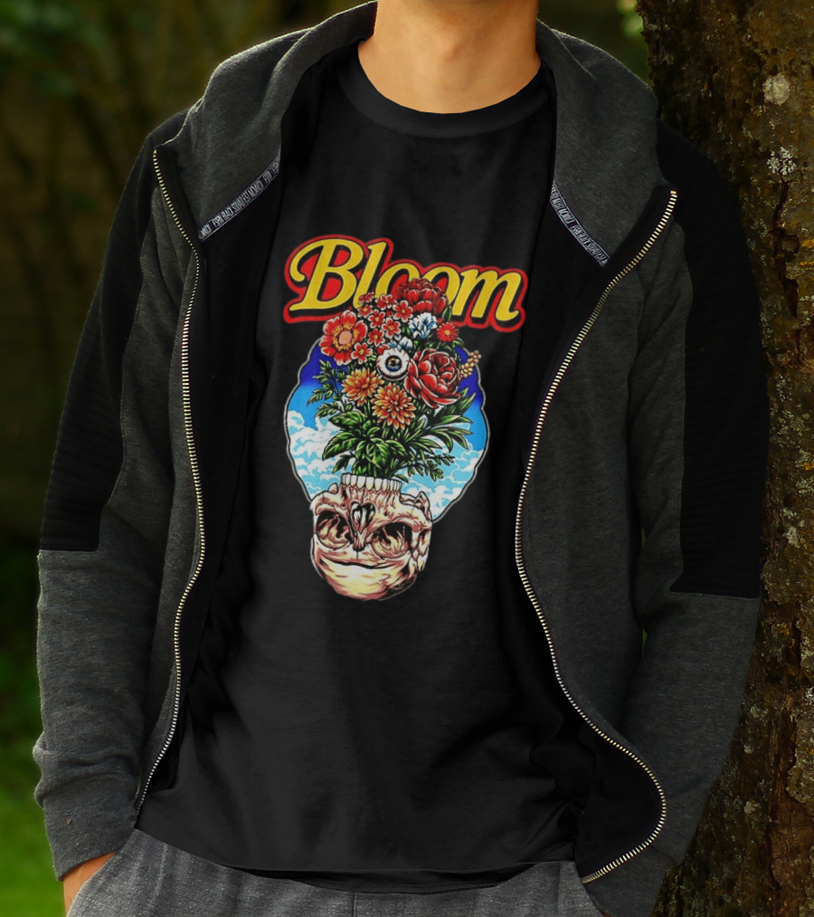 Bloom Skulls And Flowers Summer Classic Vibrant Floral Eyeball T-Shirt