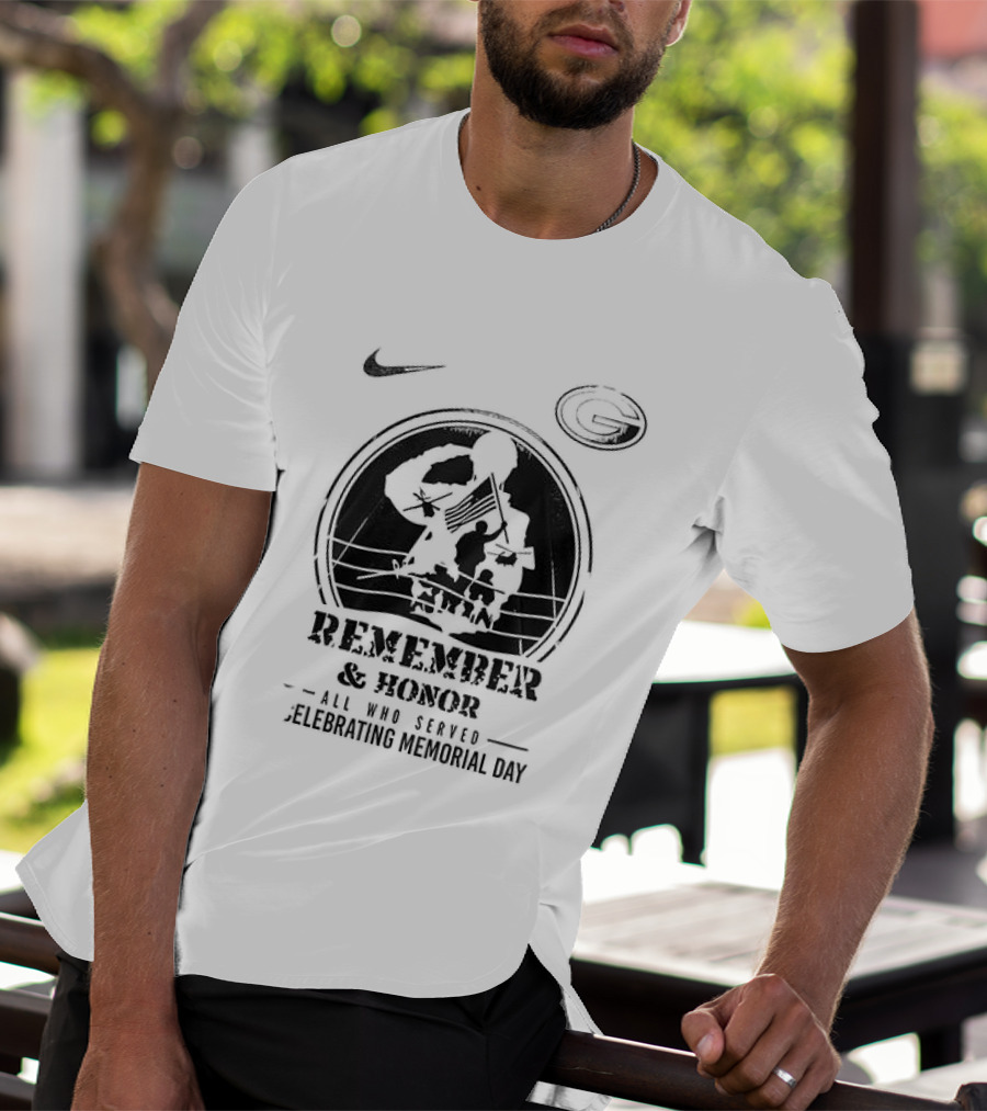 Remember & Honor Green Bay Packers Celebrating Memorial Day T-Shirt