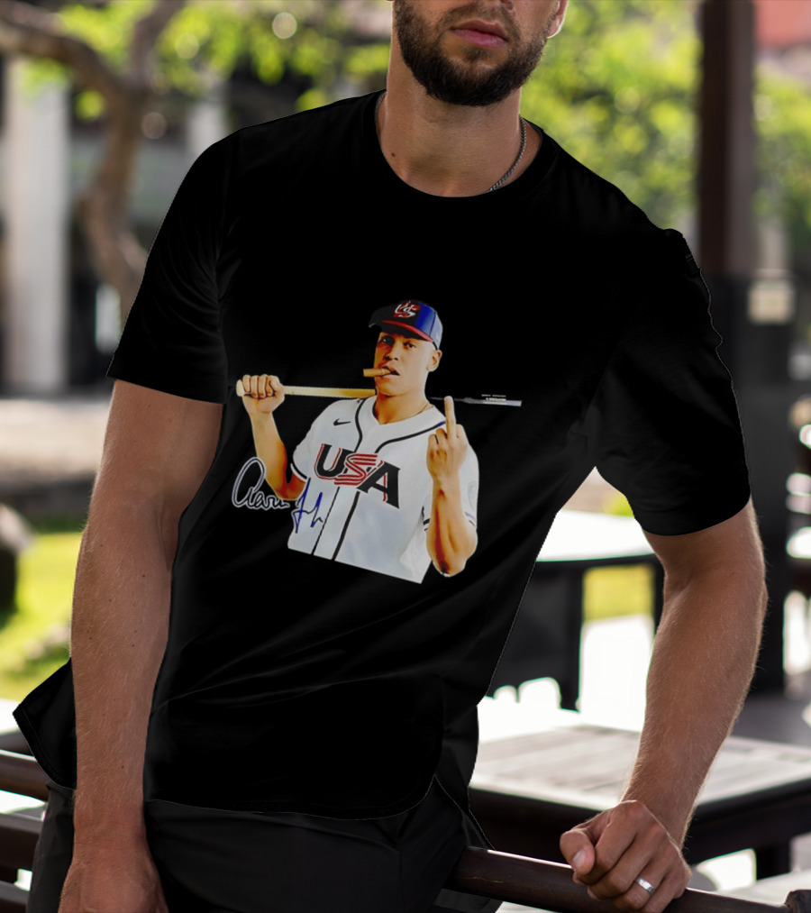 Aaron Judge USA World Baseball Smoking Middle Finger Gesture Iconic Sports Symbolism T-Shirt