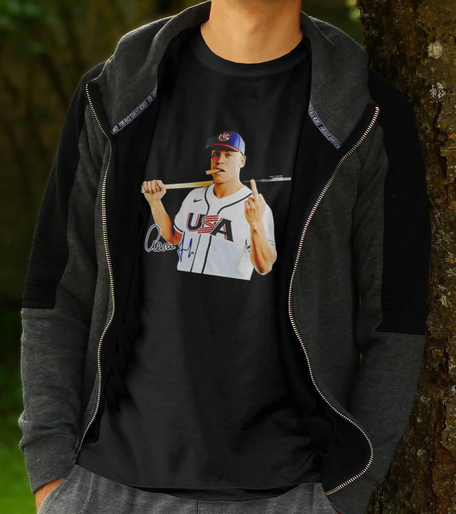 Aaron Judge USA World Baseball Smoking Middle Finger Gesture Iconic Sports Symbolism T-Shirt