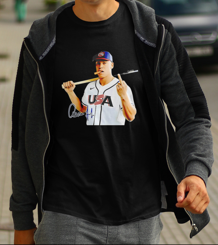 Aaron Judge USA World Baseball Smoking Middle Finger Gesture Iconic Sports Symbolism T-Shirt