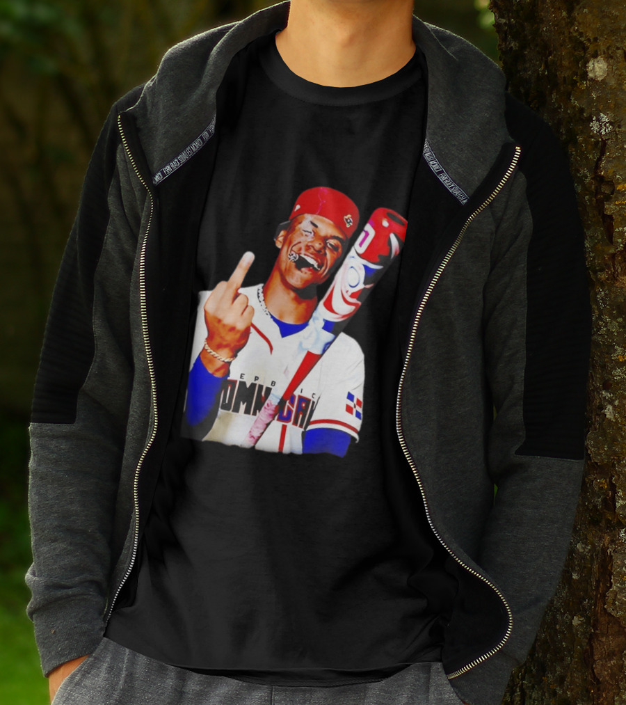 Juan Soto Dominican Republic Baseball Smoking Gesture Middle Finger T-Shirt