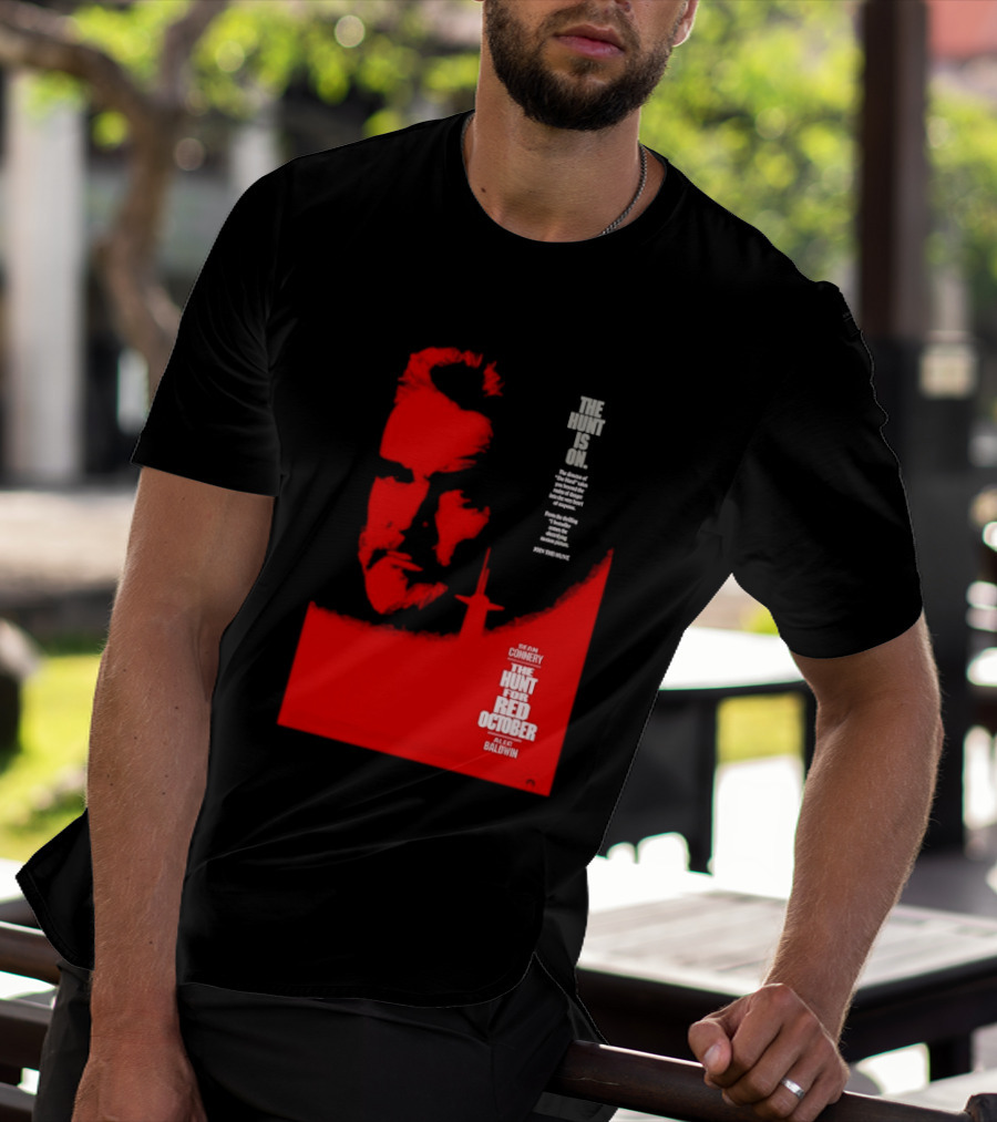 The Hunt Is On For The Hunt For Red October 1990 Movie Sean Connery Alec Baldwin T-Shirt