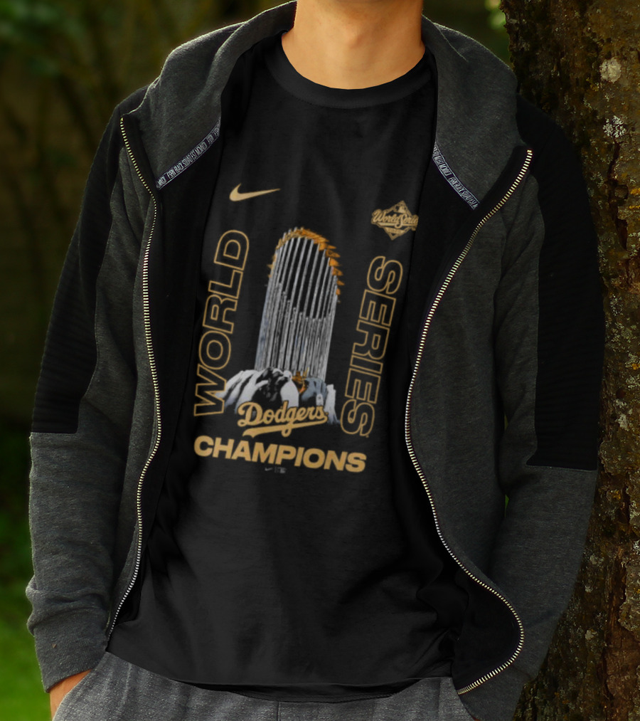 Los Angeles Dodgers Nike 2025 World Series Champions Raise The Trophy T-Shirt