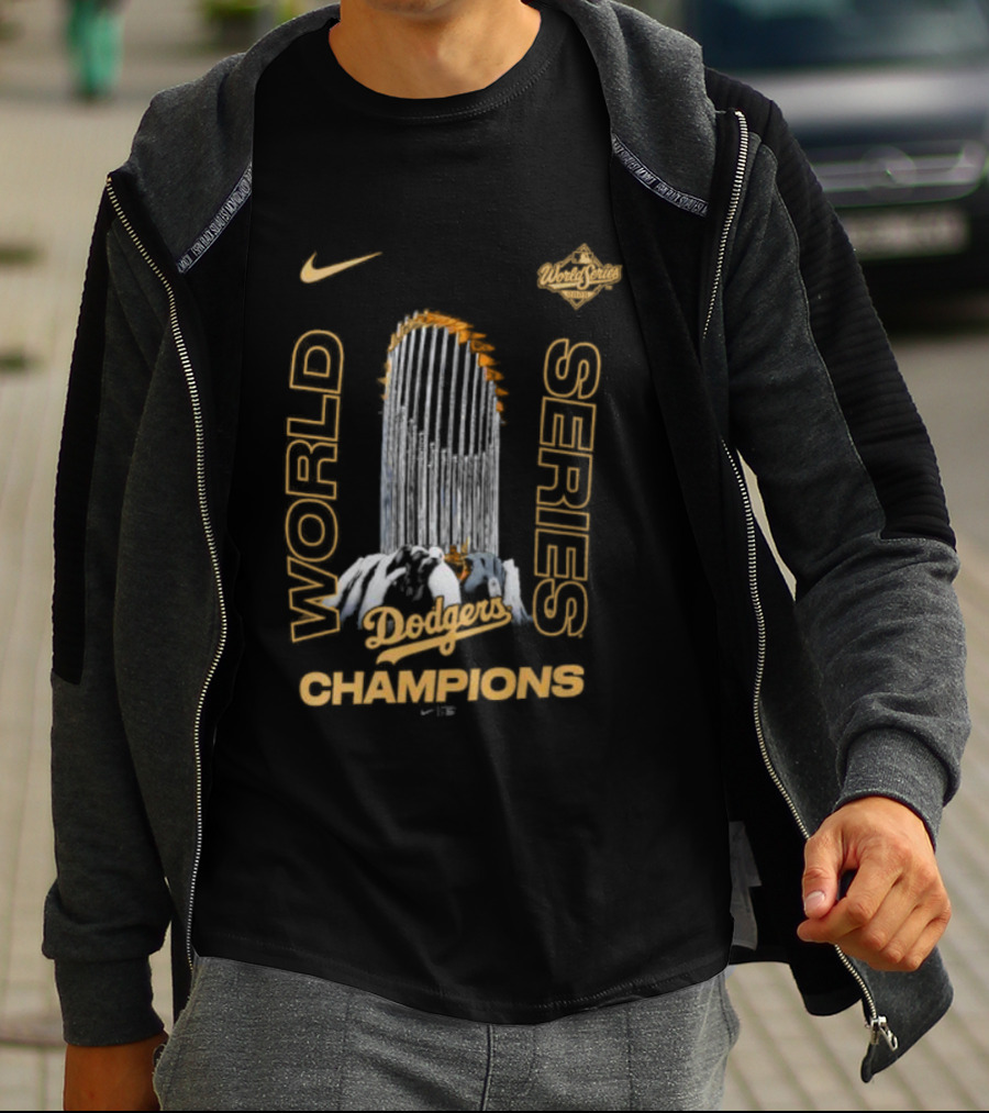Los Angeles Dodgers Nike 2025 World Series Champions Raise The Trophy T-Shirt
