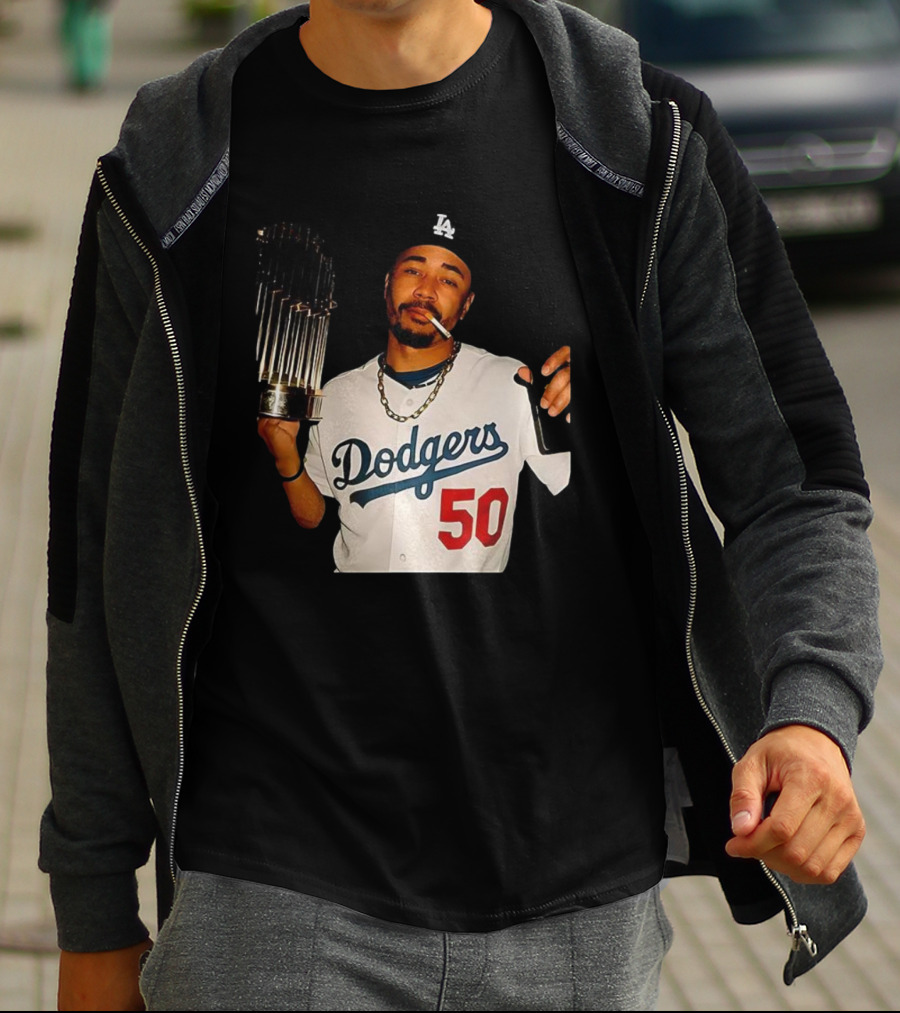 Mookie Betts Dodgers 2025 World Series Champions Celebration Smoking Topps T-Shirt