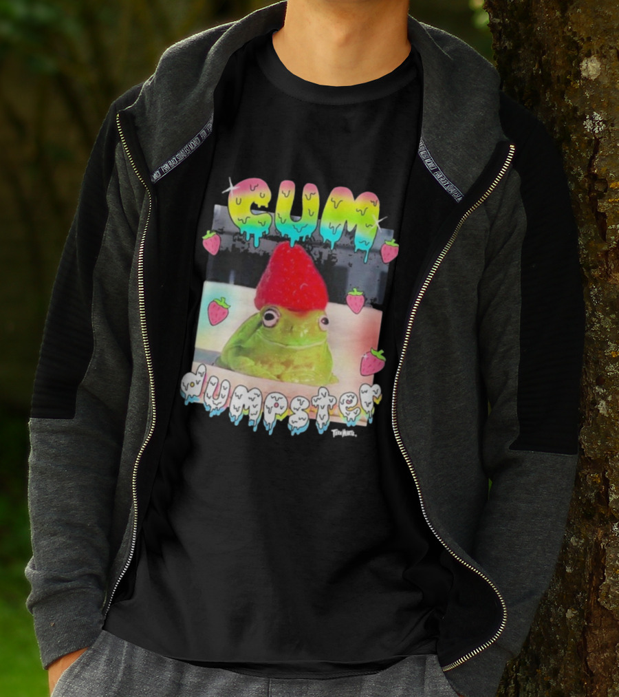 Cum Dumpster Frog Strawberry Hat Kawaii Aesthetic T-Shirt