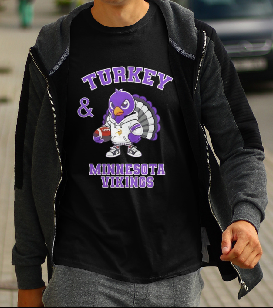 Turkey Holding Football Minnesota Vikings NFL Happy Thanksgiving T-Shirt