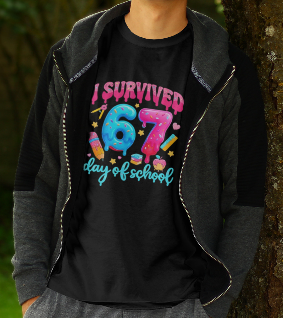 I Survived 67 Days Of School Pencil Cupcake Book Stars Hearts T-Shirt