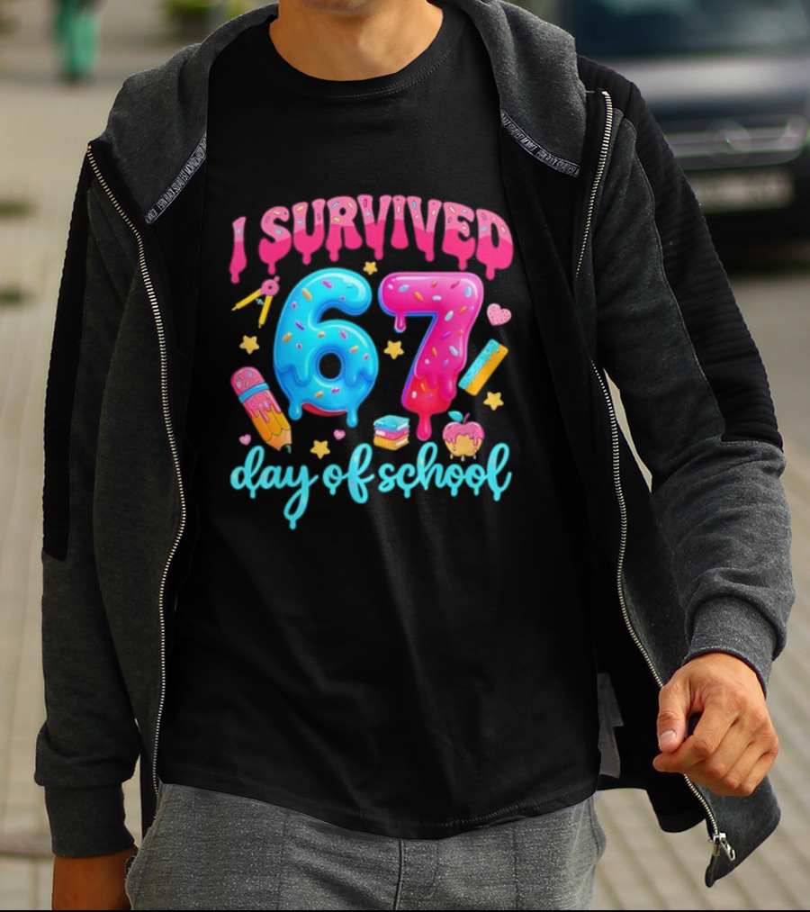 I Survived 67 Days Of School Pencil Cupcake Book Stars Hearts T-Shirt