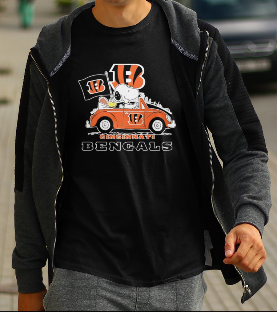 Peanuts Cincinnati Bengals Snoopy Driving Car Welcome To The Pound T-Shirt