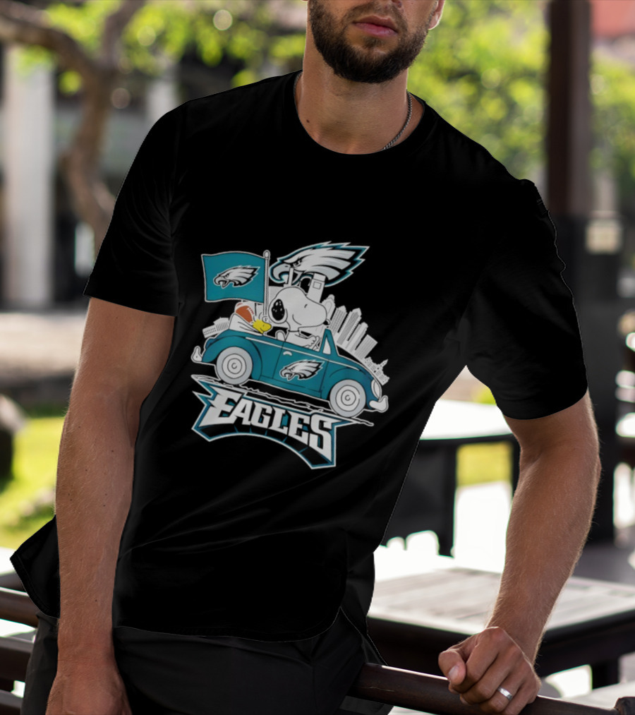 Philadelphia Eagles Snoopy Woodstock Driving Car Football Logo Fan Art T-Shirt
