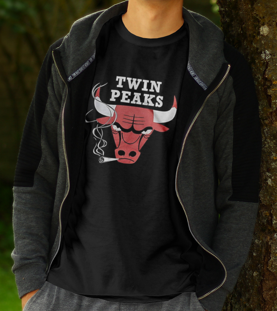 Chicago Bulls Twin Peaks Smoking Bull T-Shirt