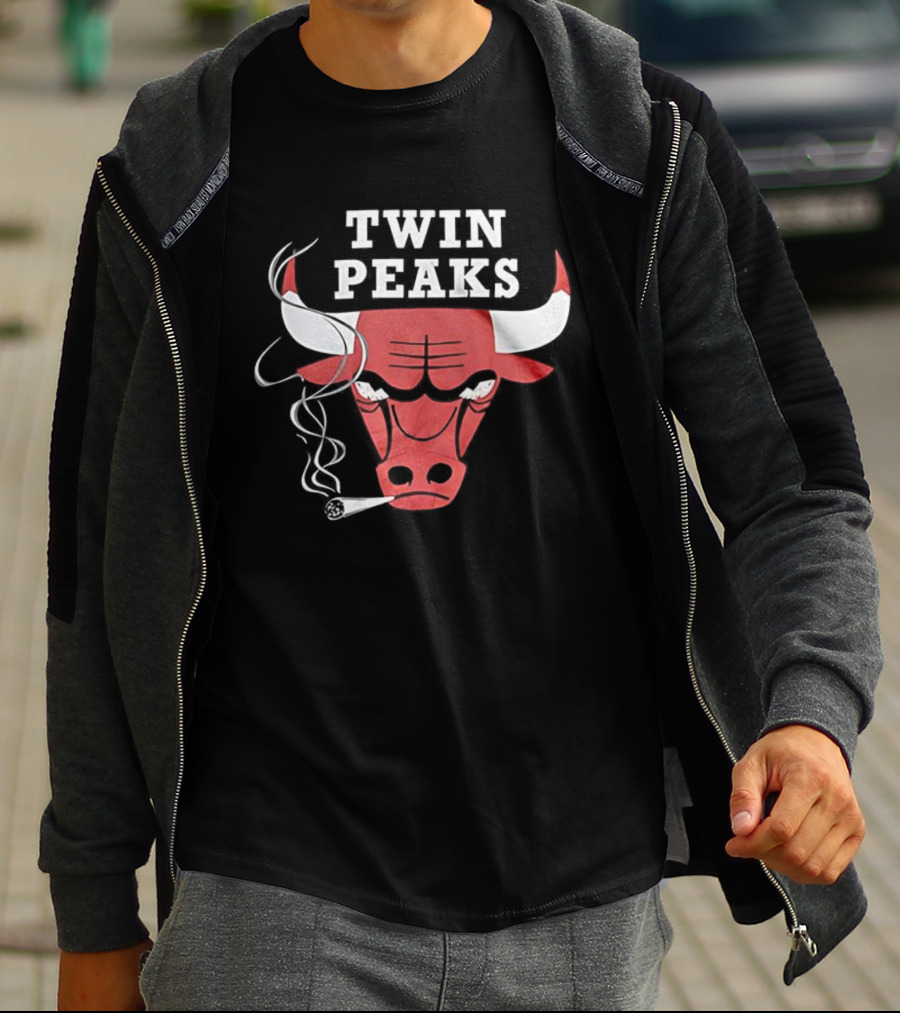Chicago Bulls Twin Peaks Smoking Bull T-Shirt