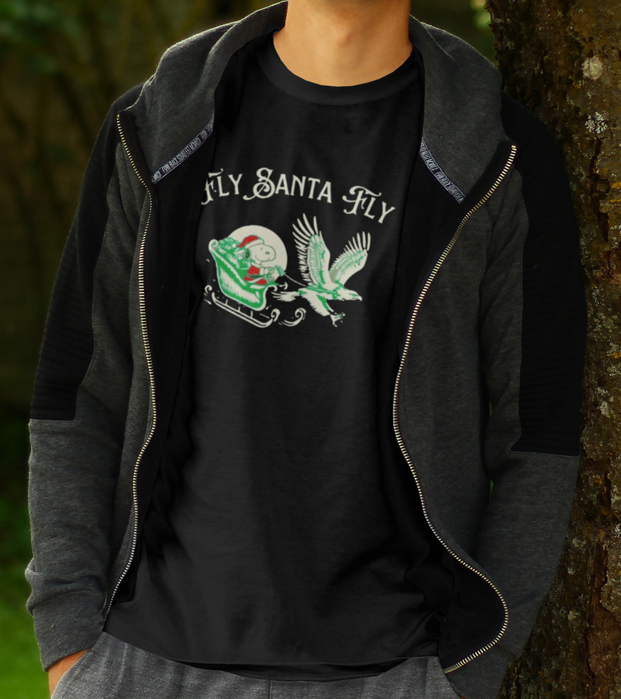 Snoopy Fly Santa Fly Philadelphia Eagles T-Shirt
