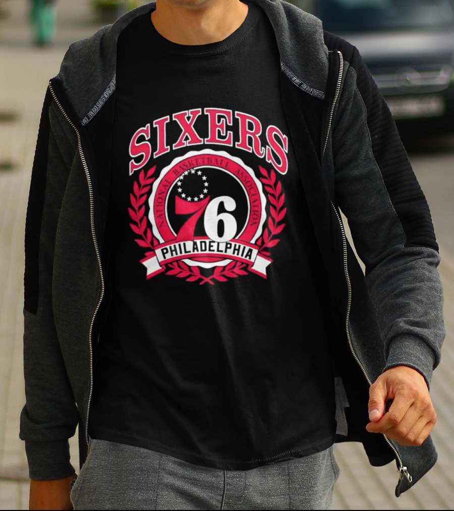 Philadelphia 76 Sixers Basketball Crest T-Shirt