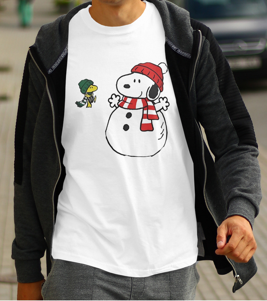 Snoopy And Woodstock Christmas Holiday Snowman Scene T-Shirt