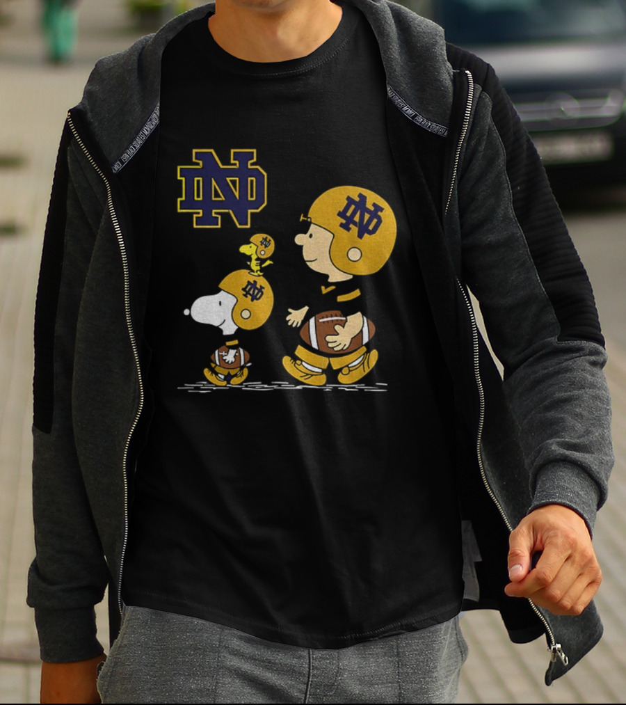 Snoopy Peanuts Notre Dame Fighting Irish Football 2025 Fan Collection T-Shirt