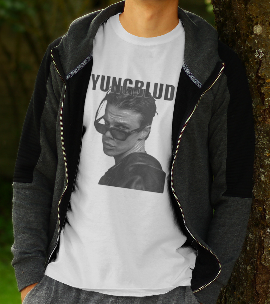 YUNGBLUD Sunglasses Cool Pose T-Shirt