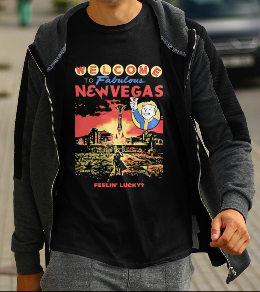 Welcome To Fabulous New Vegas Feeling Lucky Vintage Style Retro Gaming T-Shirt